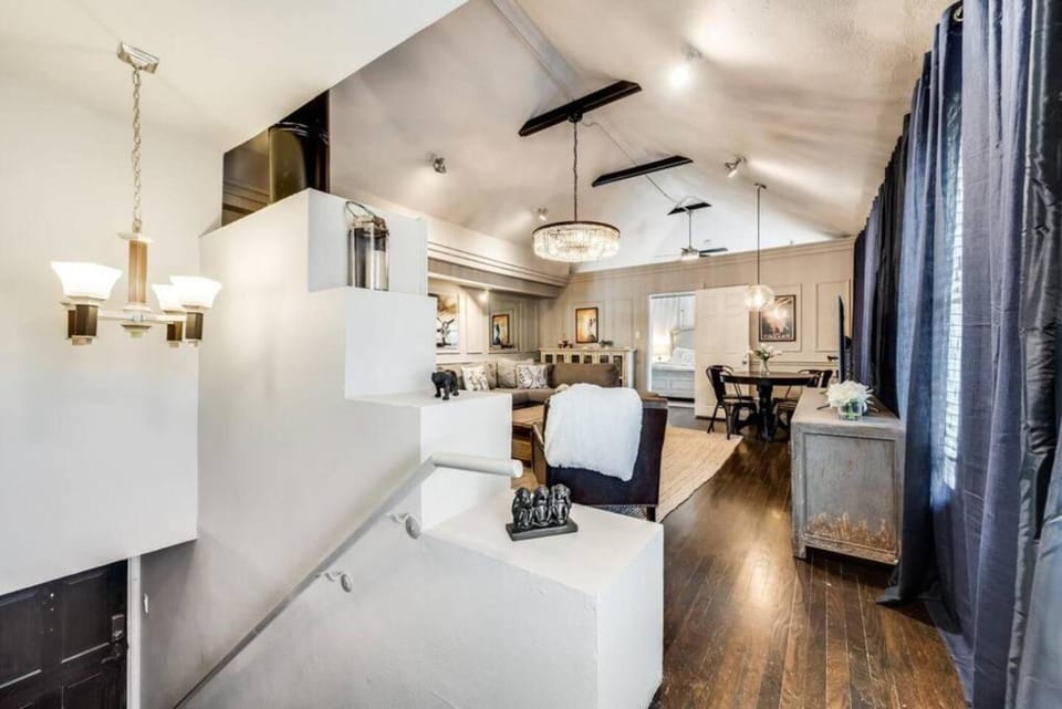 Elevated Wellness Stay Private & Serene House in Dallas