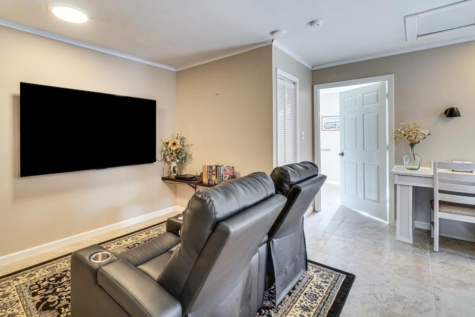 West Knoxville Area! Single-Level Home Near Dtwn House in Knoxville