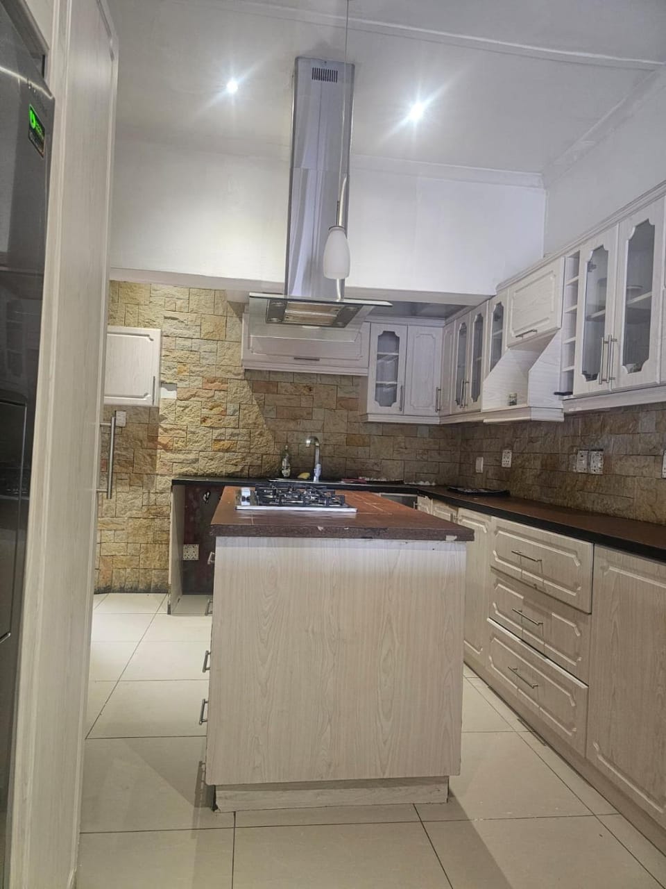 Ludinz Accomodation Self Catering Bed and Breakfast in Cape Town
