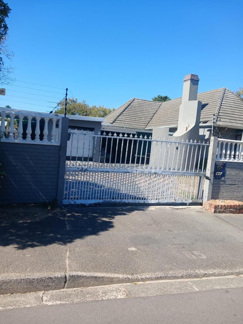 Ludinz Accomodation Self Catering Bed and Breakfast in Cape Town