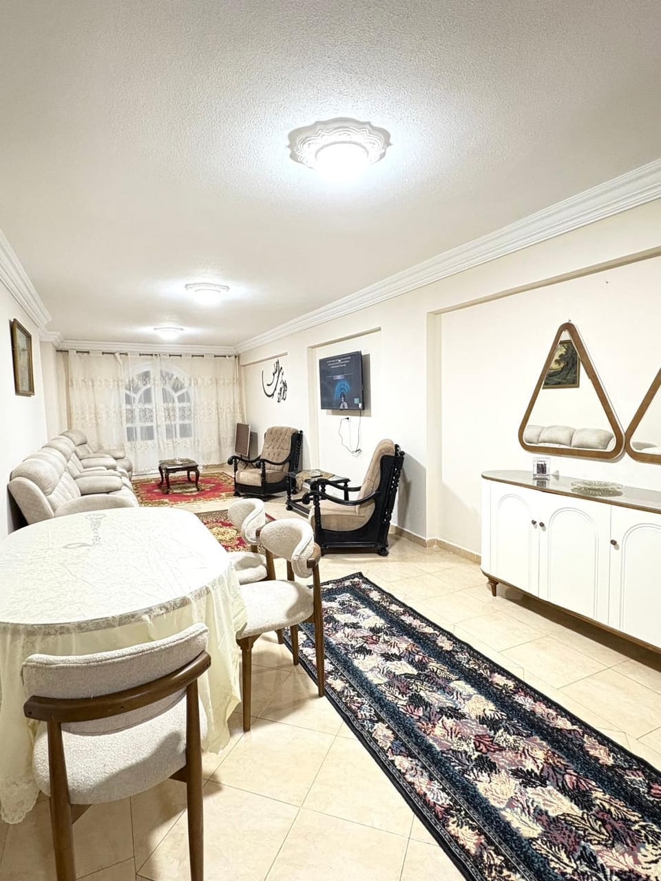 شقه قريبه من البحر وجميع الخدمات ميامي Apartment in Alexandria