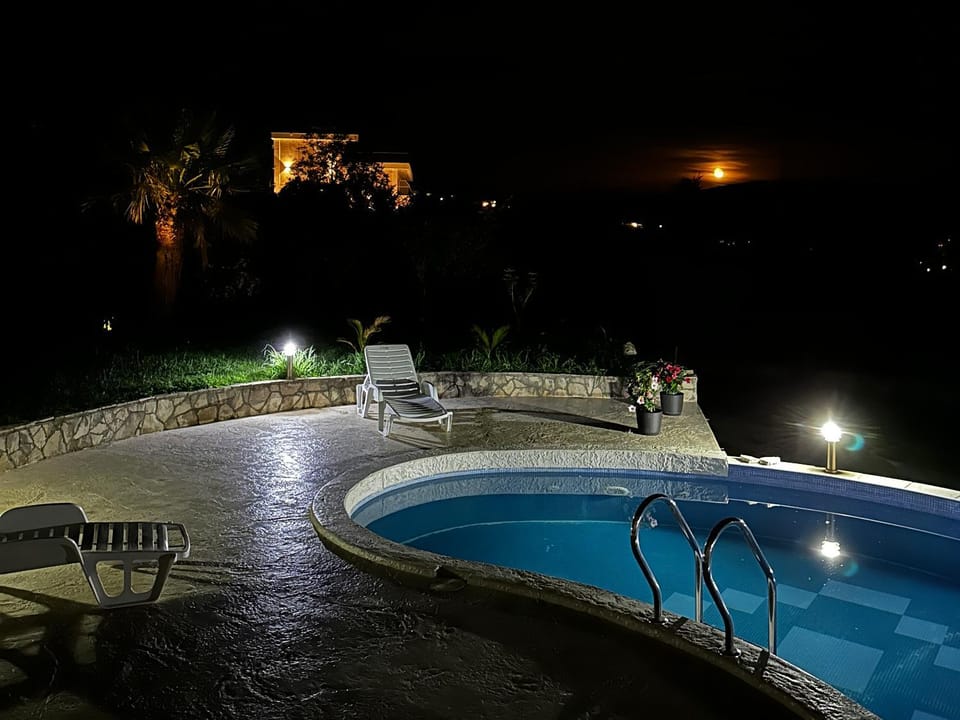Night, Swimming pool