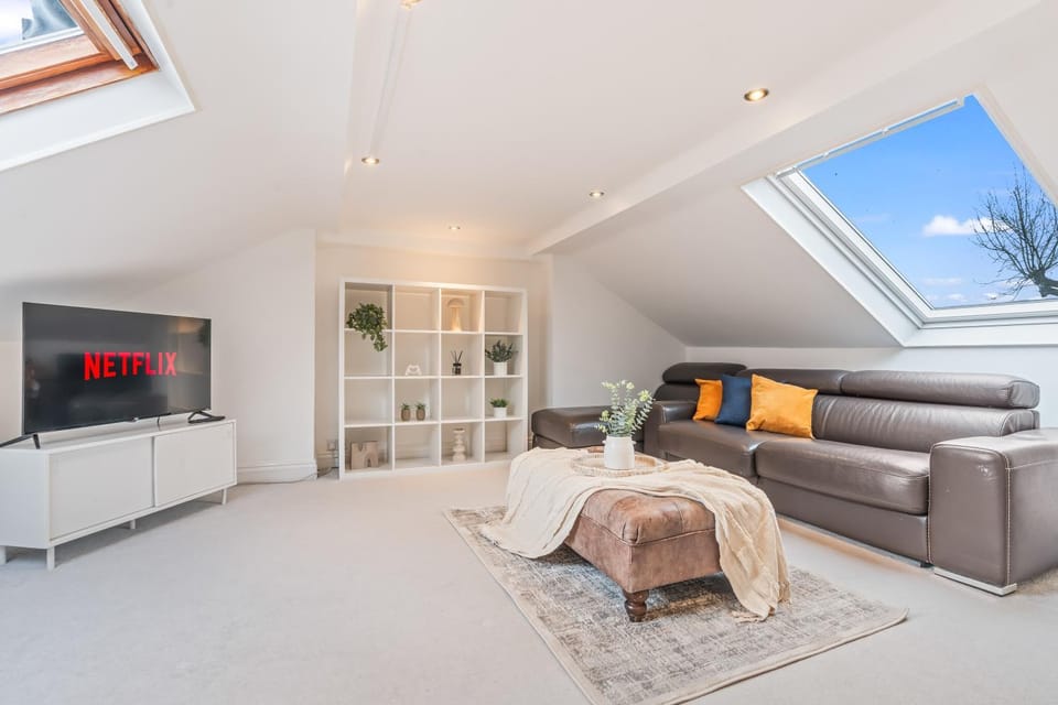 TV and multimedia, Living room, Seating area
