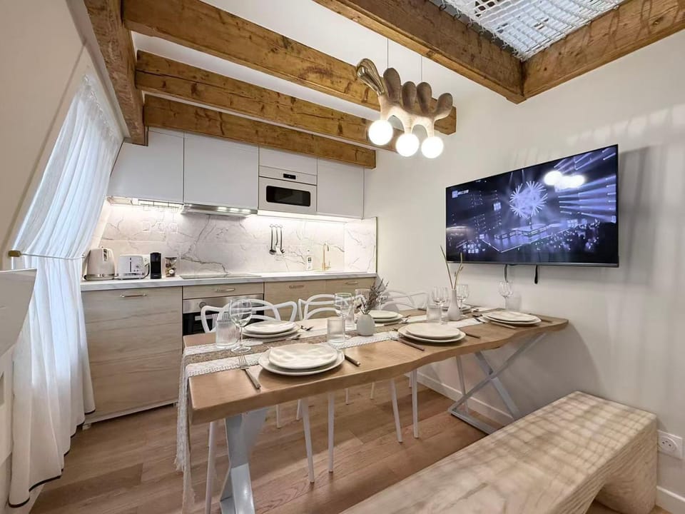 TV and multimedia, Dining area