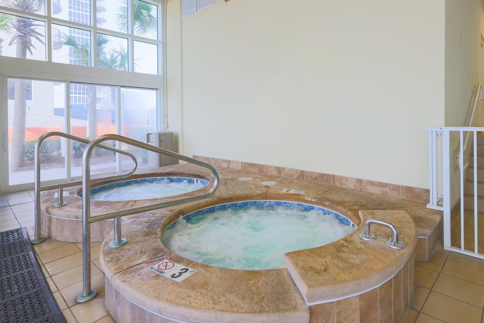 Phoenix Gulf Shores 501 Apartment in West Beach
