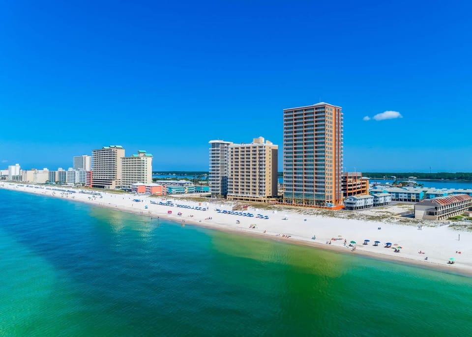 Phoenix Gulf Shores 603 Apartment in West Beach