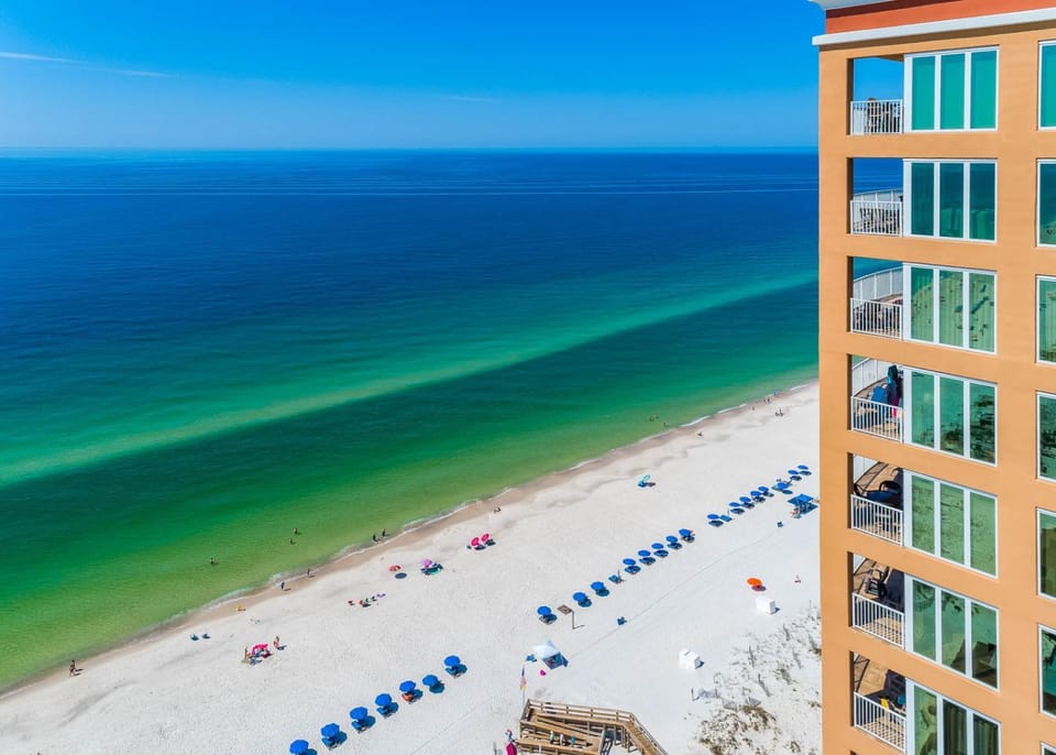 Phoenix Gulf Shores 702 Apartment in West Beach