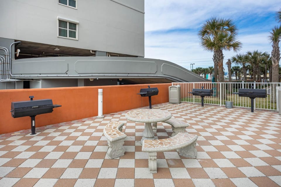 Phoenix Gulf Shores 803 Apartment in West Beach
