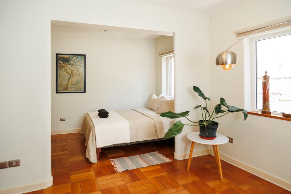 Photo of the whole room, Bedroom
