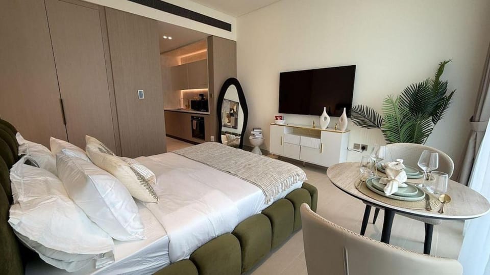 Top-Rated JVC Studio I 5-Star Location I Sleeps 3 Apartment in Dubai
