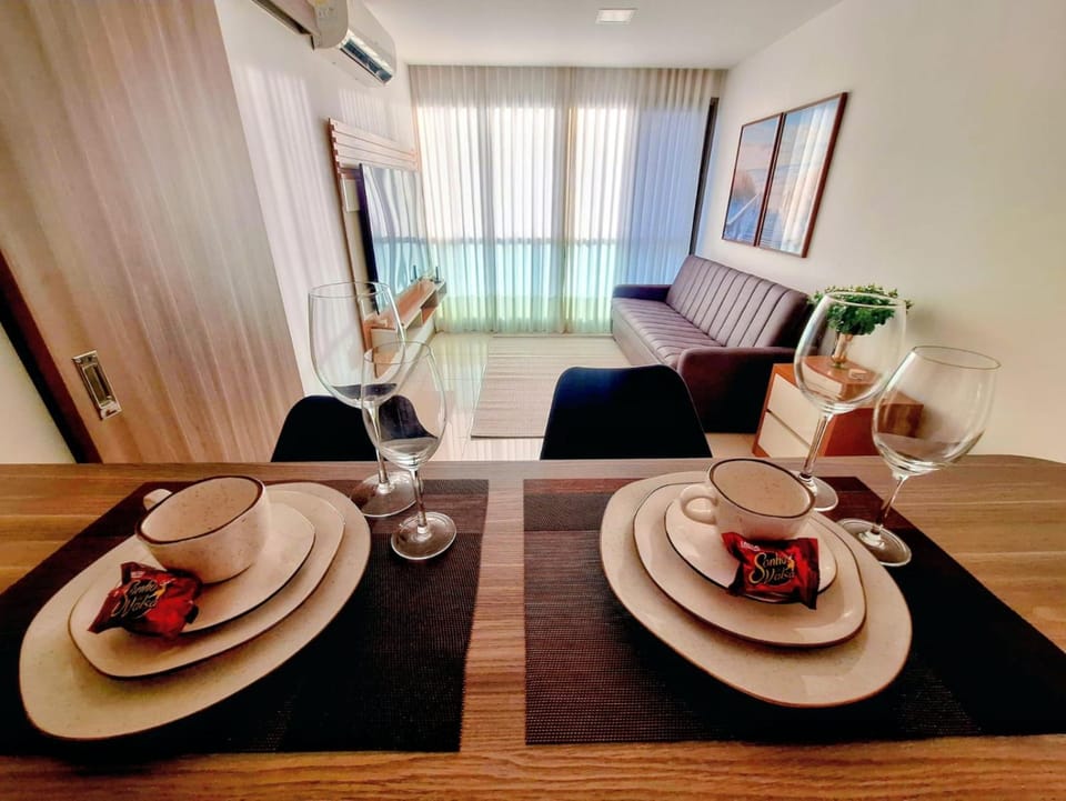 Living room, Food and drinks, Seating area, Dining area, Food, Drinks