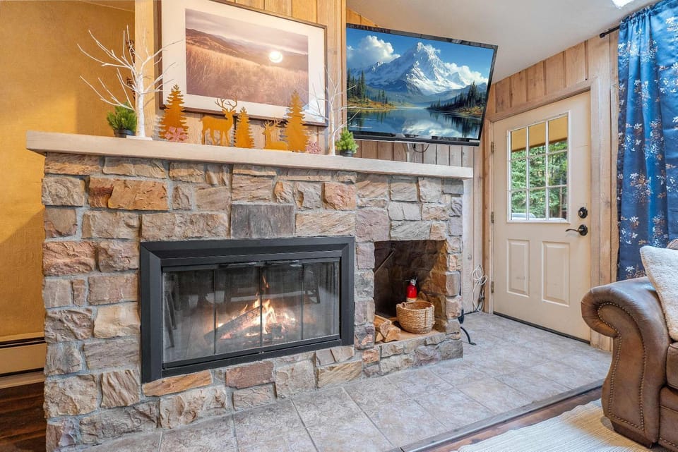 Nav Haus 3BD SKI-IN Nintendo Near Snowflake Lift House in Breckenridge