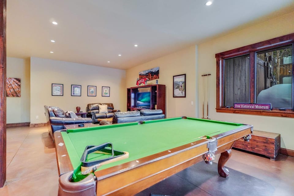 Lux Cabin - Sauna - Hot tub & Game Room Cabin in Breckenridge