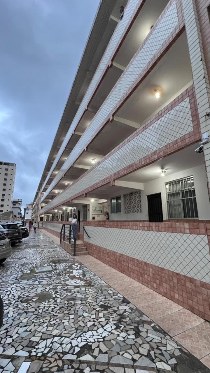 Apto completo com excelente localização central Apartment in State of São Paulo