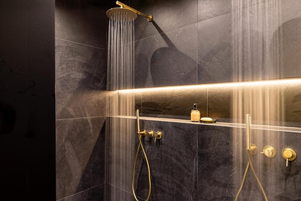 Love Room Pablo with Whirlpool bath Apartment in Mougins