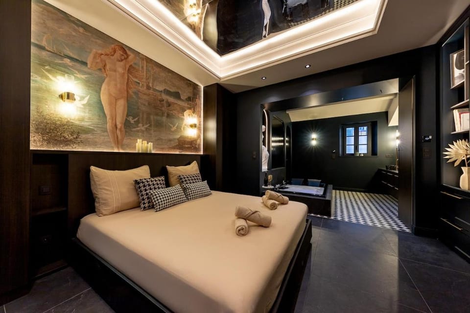 Love Room Pablo with Whirlpool bath Apartment in Mougins