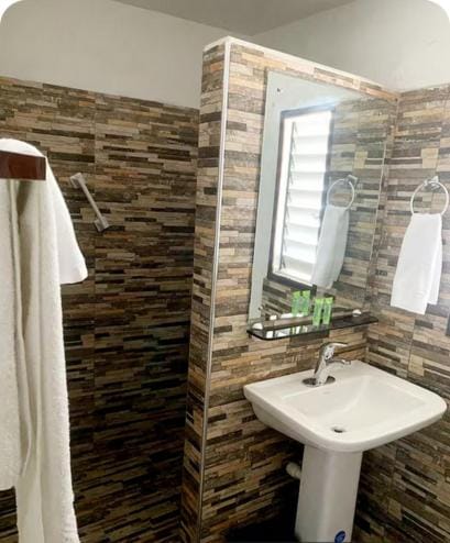 Cozy 2 of 5 Apartment in the Heart of Ocho Rios Apartment in Ocho Rios