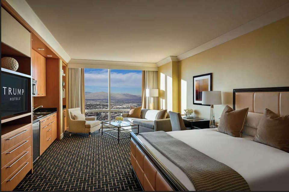 Modern Renovated Studio in Trump Apartment in Las Vegas Strip