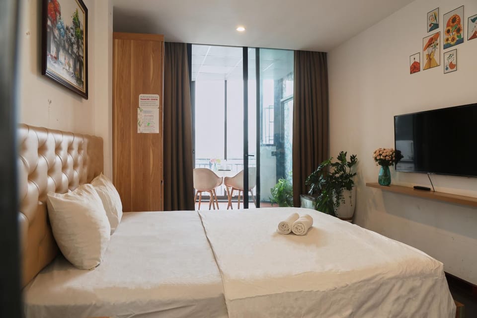 Windy Lake View Hotel & Apartment Very Central Apartment in Hanoi