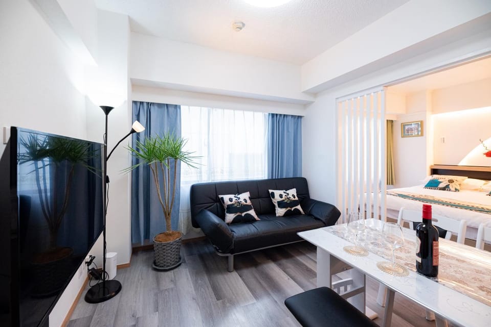 Communal lounge/ TV room, TV and multimedia, Living room, Seating area, Evening entertainment