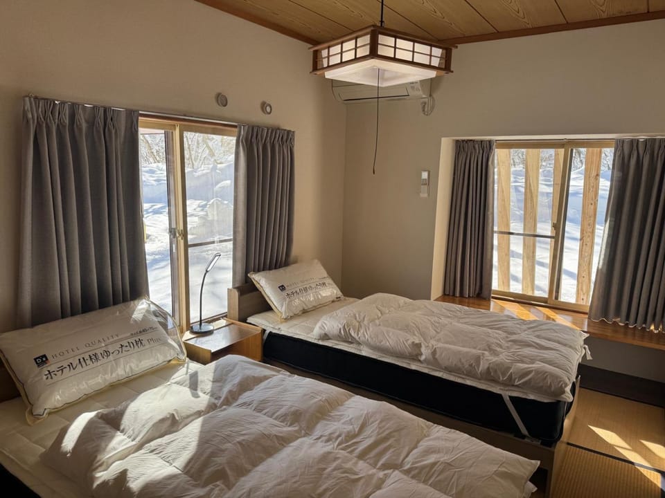 2 Peaks Snow Lodge House in Hakuba