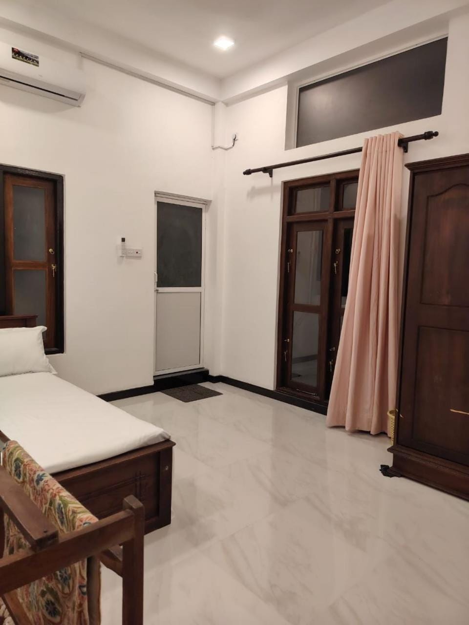 Cinnamon Shed Negombo - Holiday Home House in Negombo