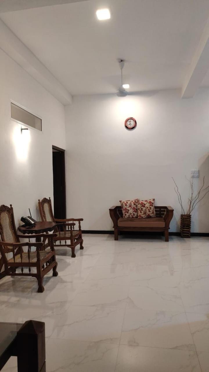 Cinnamon Shed Negombo - Holiday Home House in Negombo