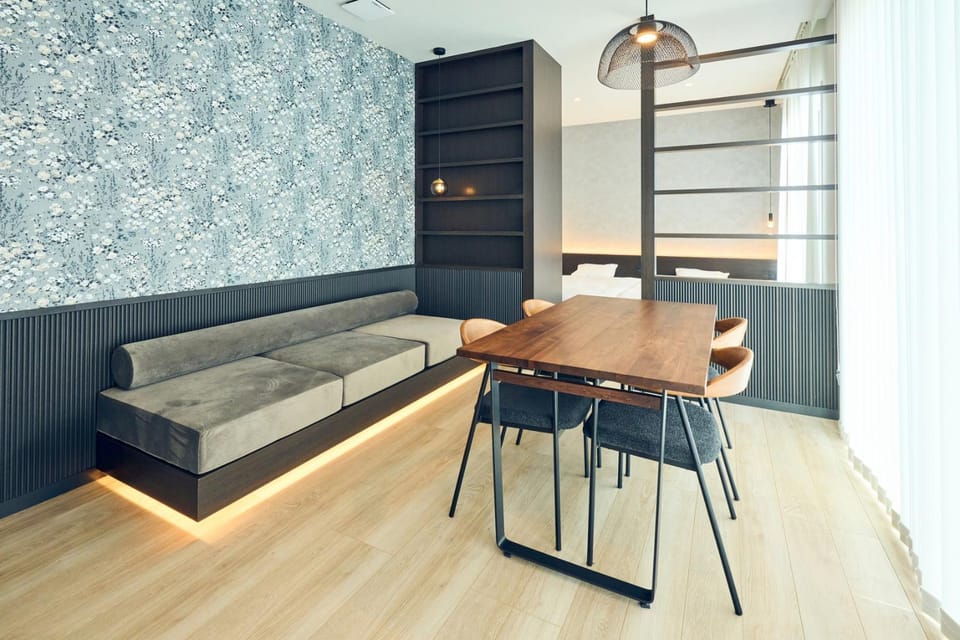 Photo of the whole room, pet friendly
