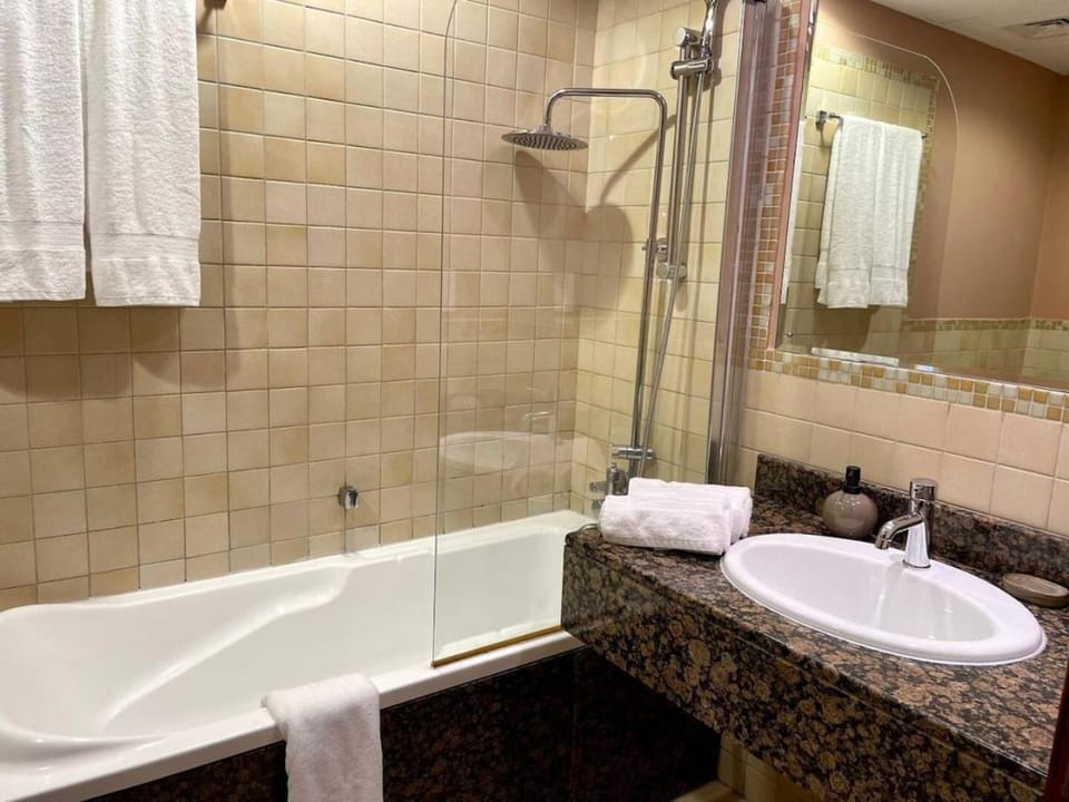 Specious apartment in Sadaf 7 with Marina Views and Beach Access Apartment in Dubai