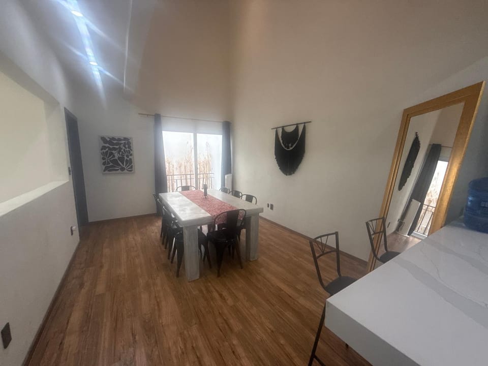 Casa Faraona Pet Friendly con Jacuzzi y Coworking House in San Miguel de Allende