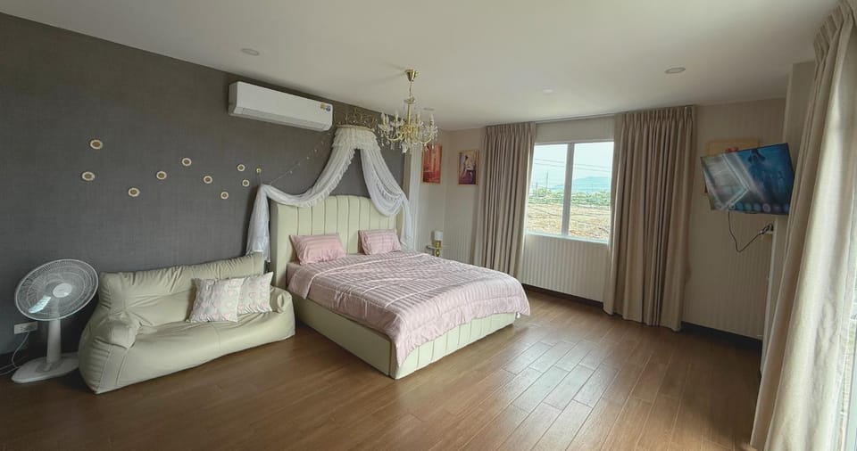 Property building, Bedroom