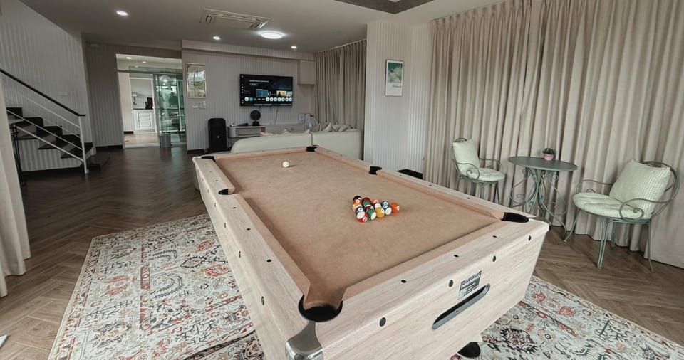 Property building, Living room