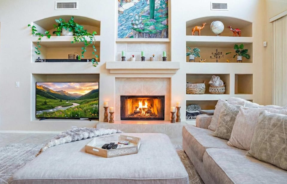 Living room, Seating area