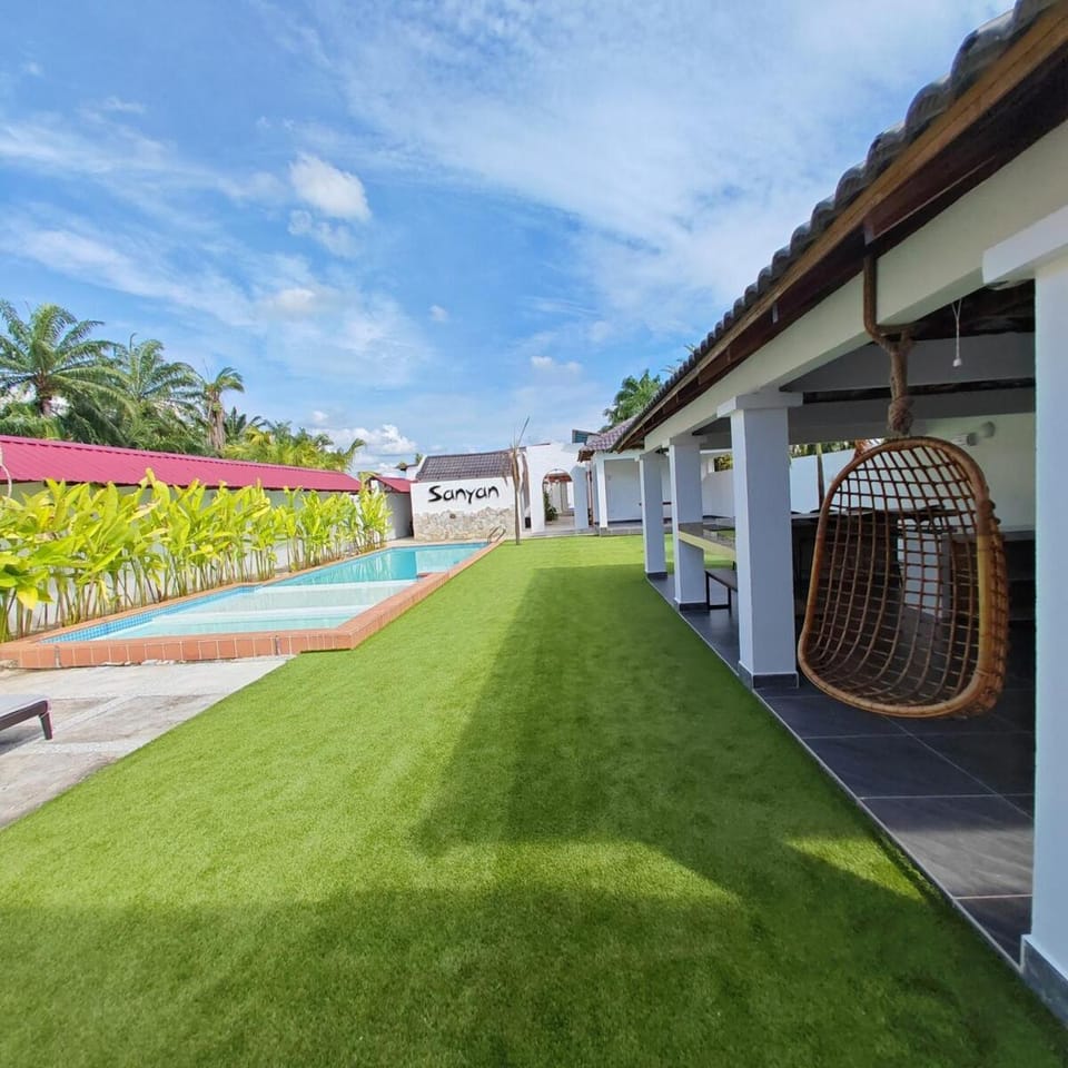 Garden, Swimming pool