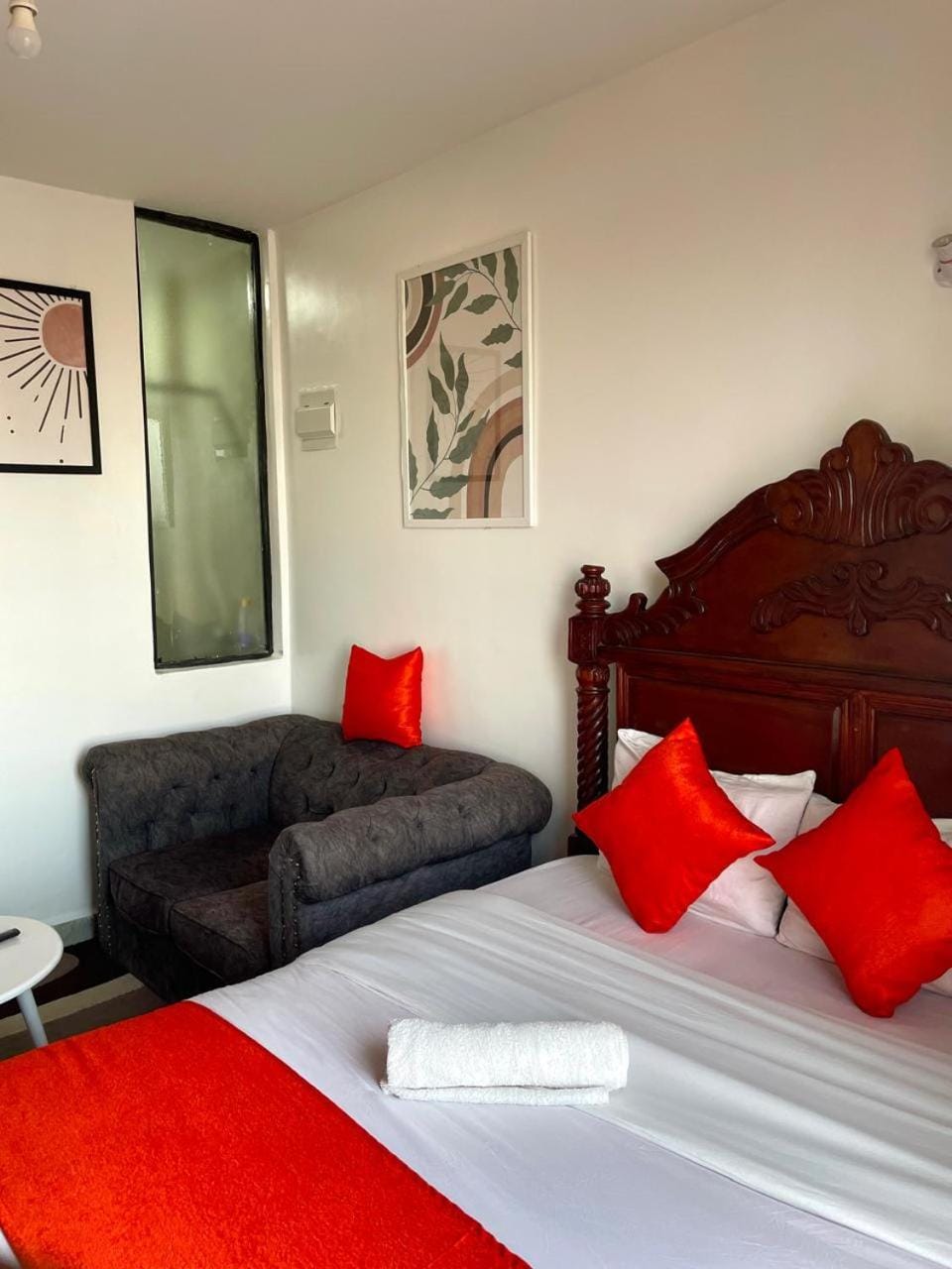 Seating area, Bedroom