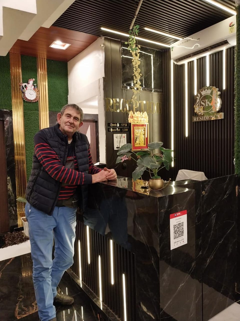 Lobby or reception, Guests