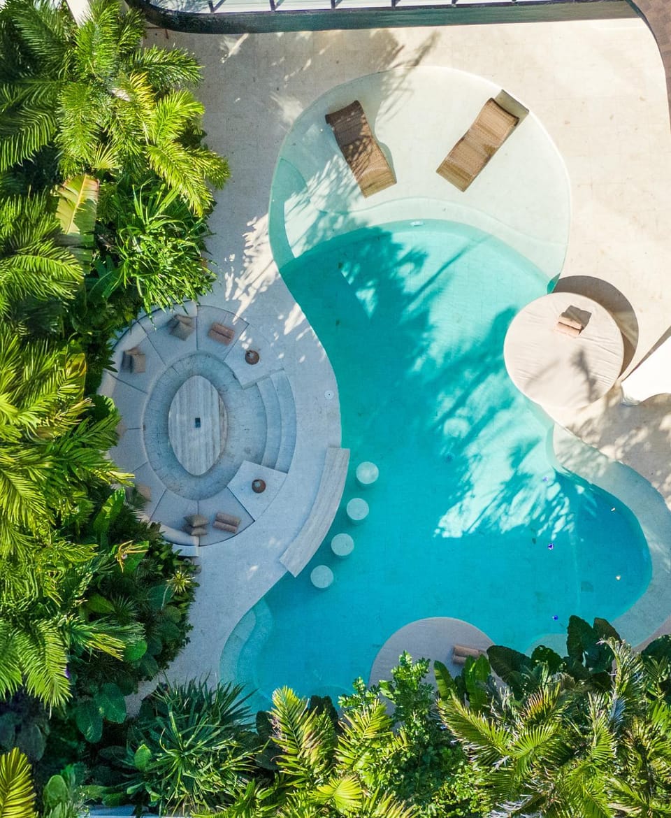 Luxury 6BR Tropical Villa with Beach Club Pool Villa in North Kuta