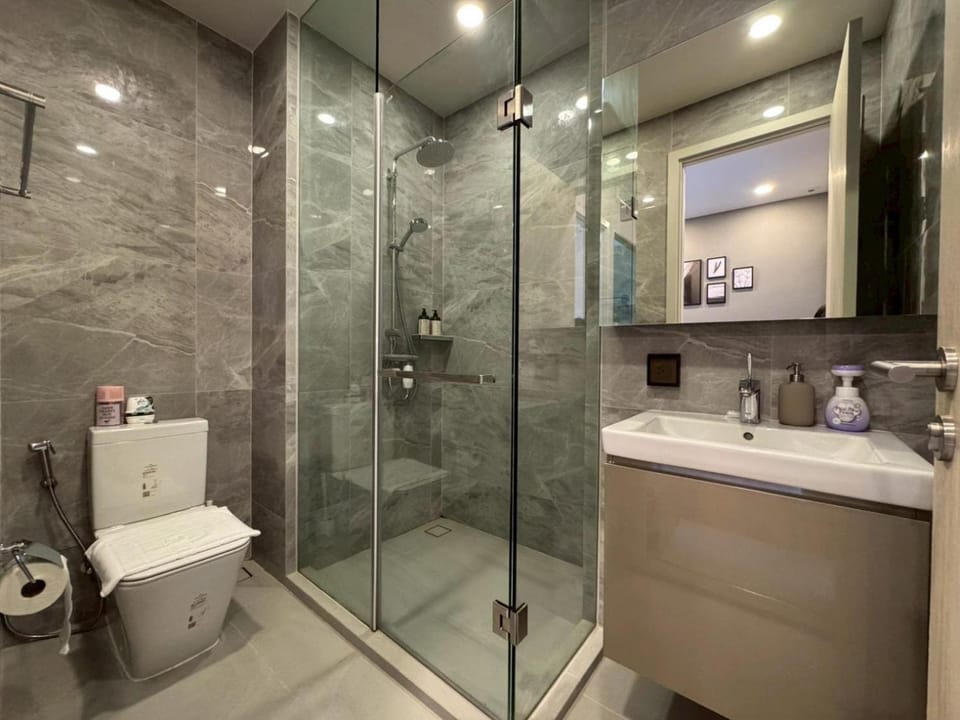 Shower, Toilet, Bathroom
