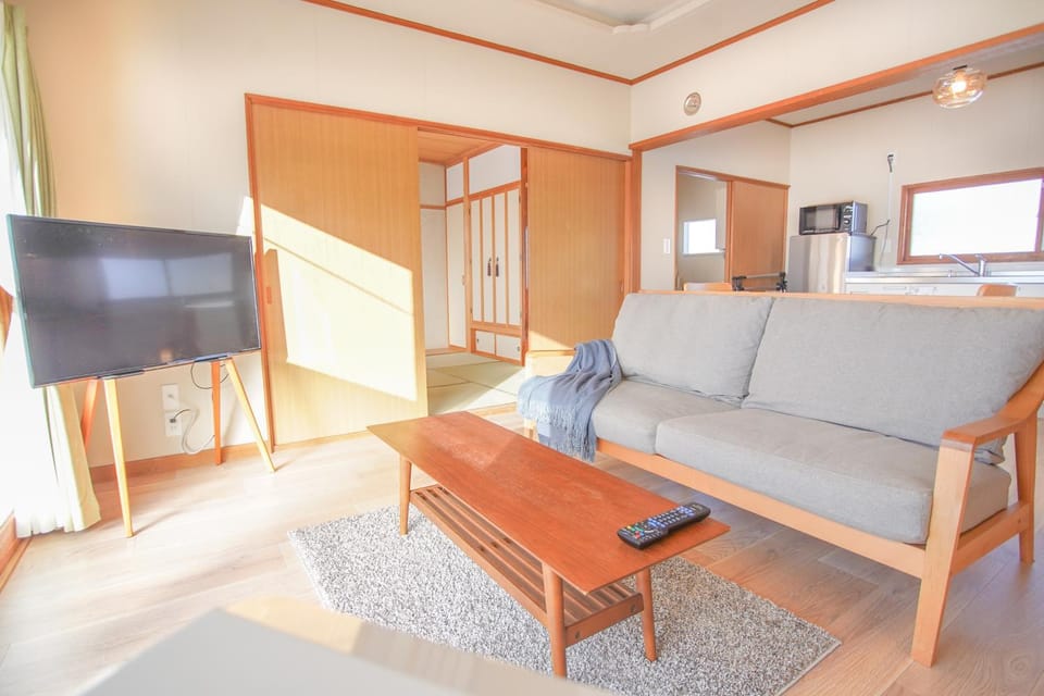 Communal lounge/ TV room, TV and multimedia, Living room
