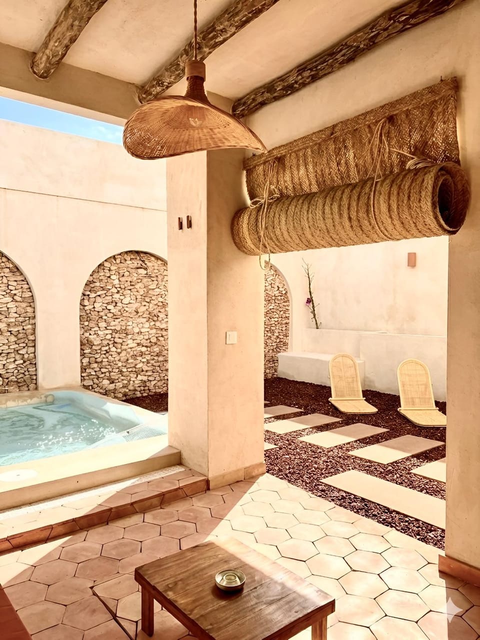 Swimming pool, sunbed