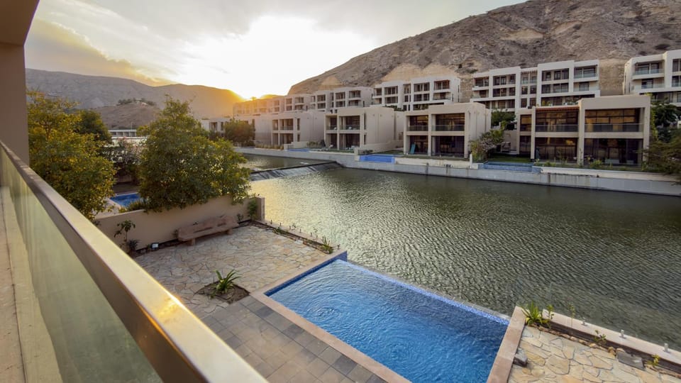 Natural landscape, Garden, Lake view, Lake view, Mountain view, Swimming pool