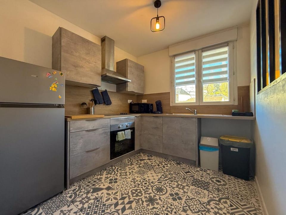 T3 avec terrasse & jardin, parking gratuit Apartment in Chartres