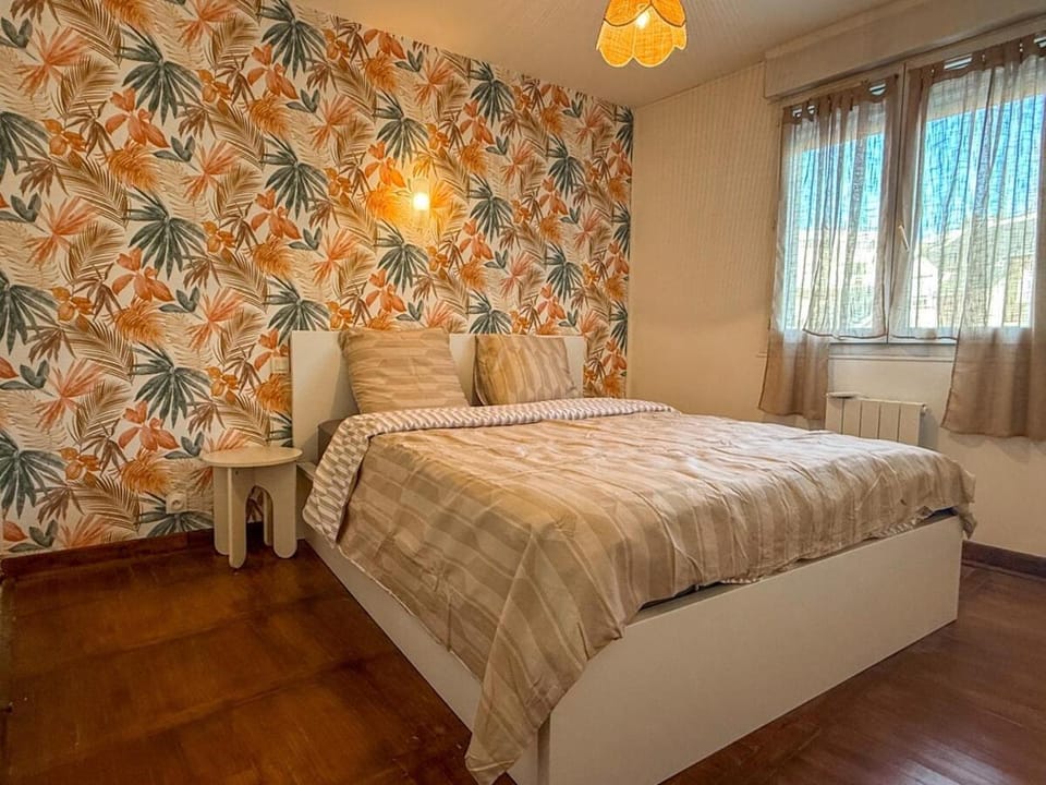 T3 avec terrasse & jardin, parking gratuit Apartment in Chartres
