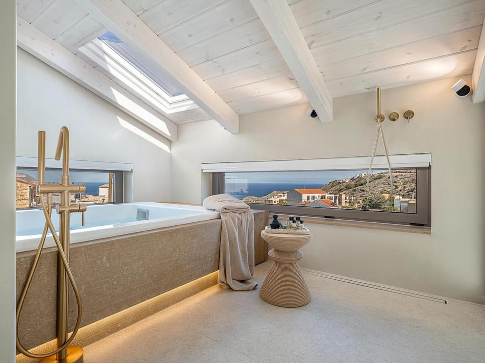 Shower, Hot Tub, Hot Tub, Bathroom, Sea view, Bath, towels, towels