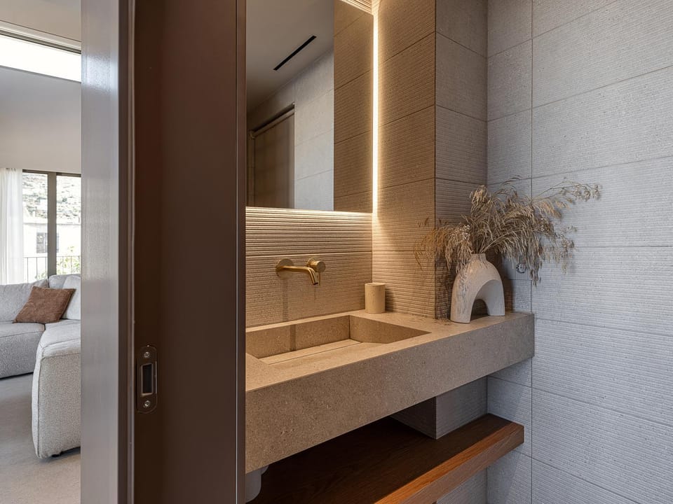 Bathroom, Decorative detail