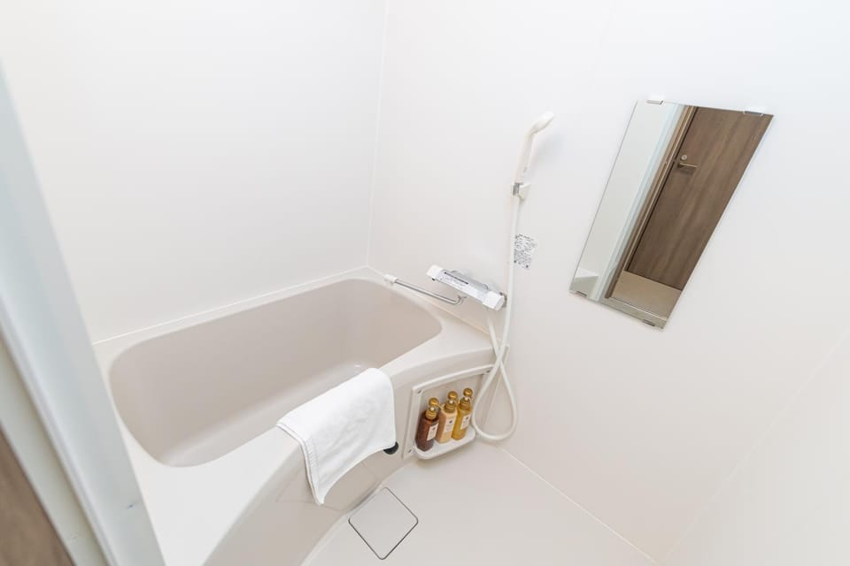 Bathroom, Bath