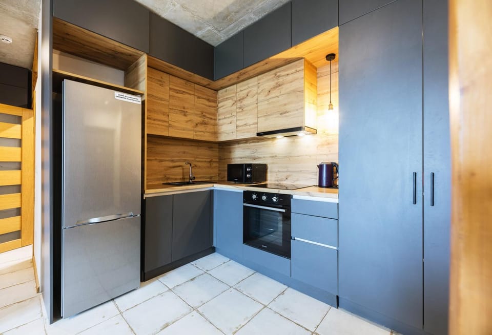 Kitchen or kitchenette, oven, stove