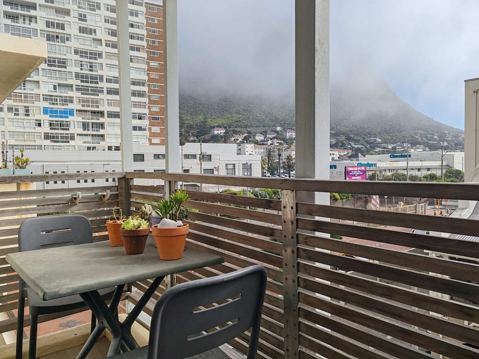 Sea Life Empire Apartment House in Cape Town