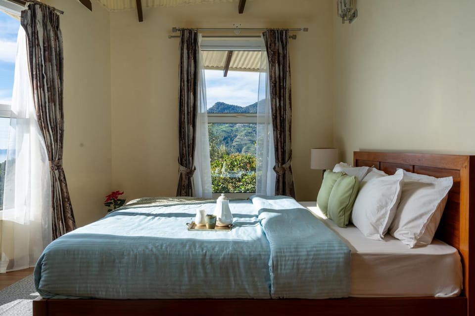 Bed, Natural landscape, View (from property/room), Photo of the whole room, Bedroom, Mountain view