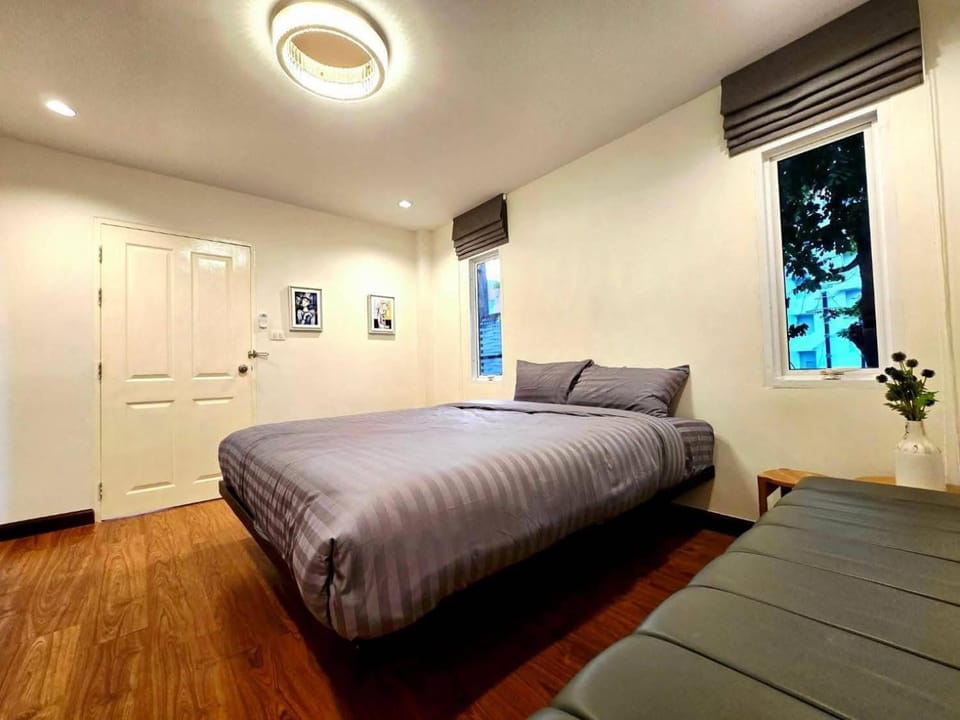 The Atlas hostel Muang Thong Thani Apartment hotel in Thailand